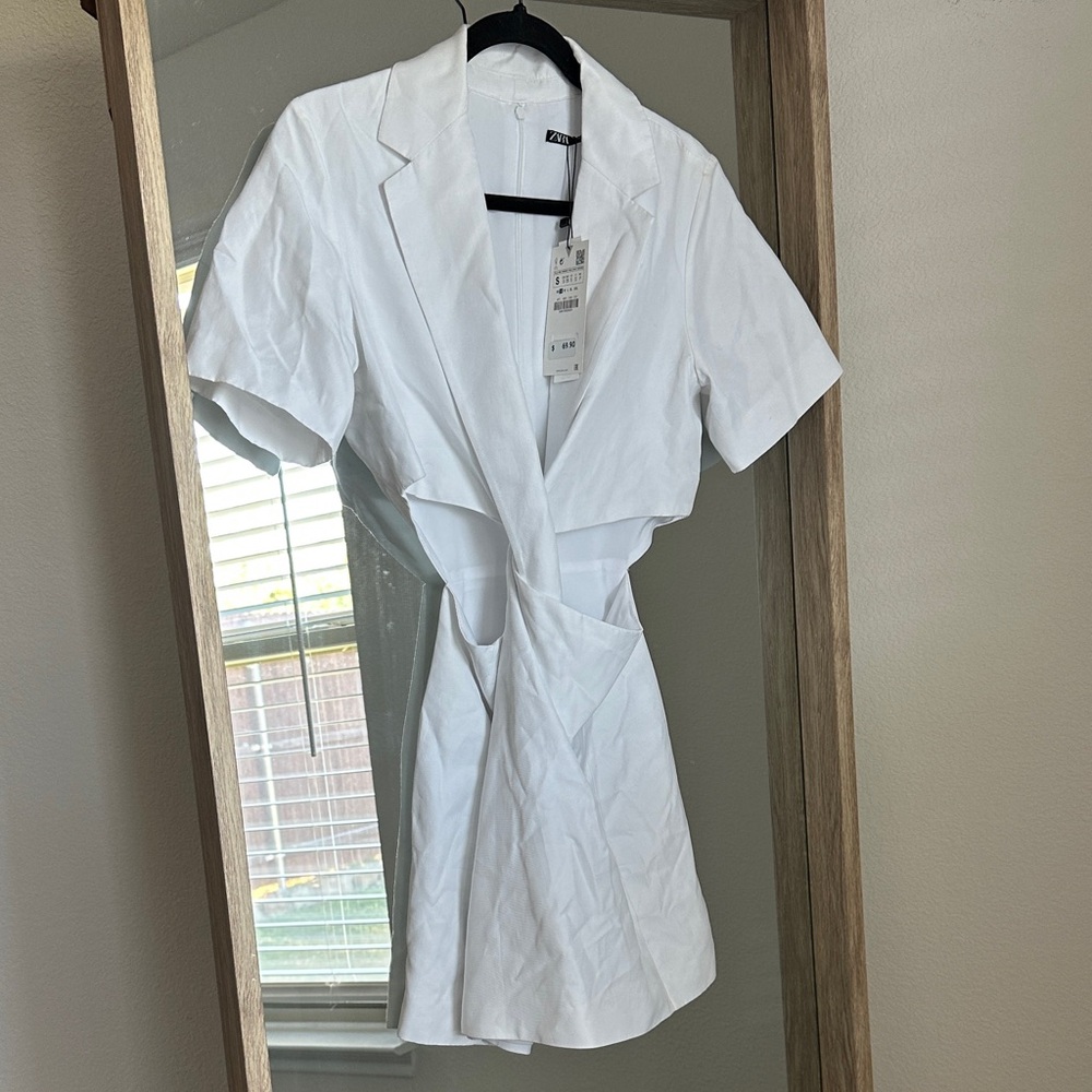 Zara White Short Sleeve Cutout Blazer Dress with Black Trim